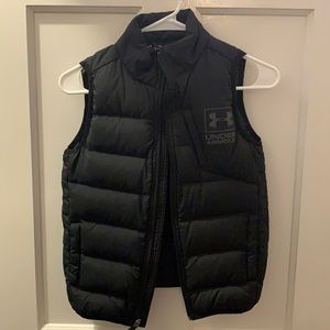 Boys Under Armour puffer vest, YSM